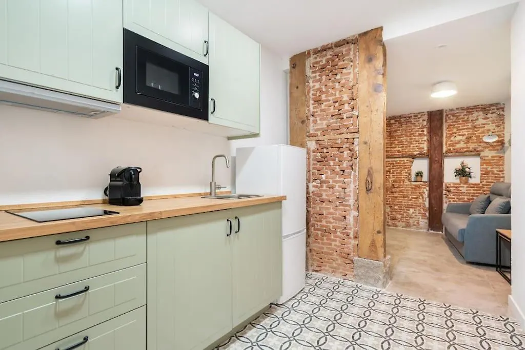 Nice flat in Lavapiés at street level S23A-1