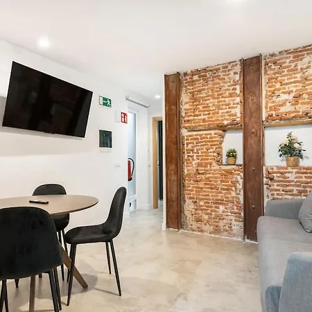 Nice flat in Lavapiés at street level S23A-2